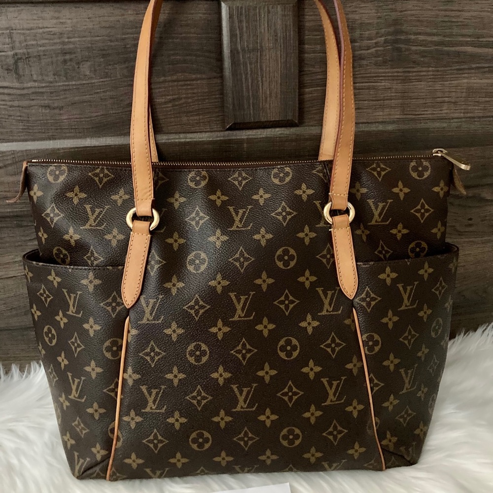 Louis Vuitton Totally Mm in Monogram